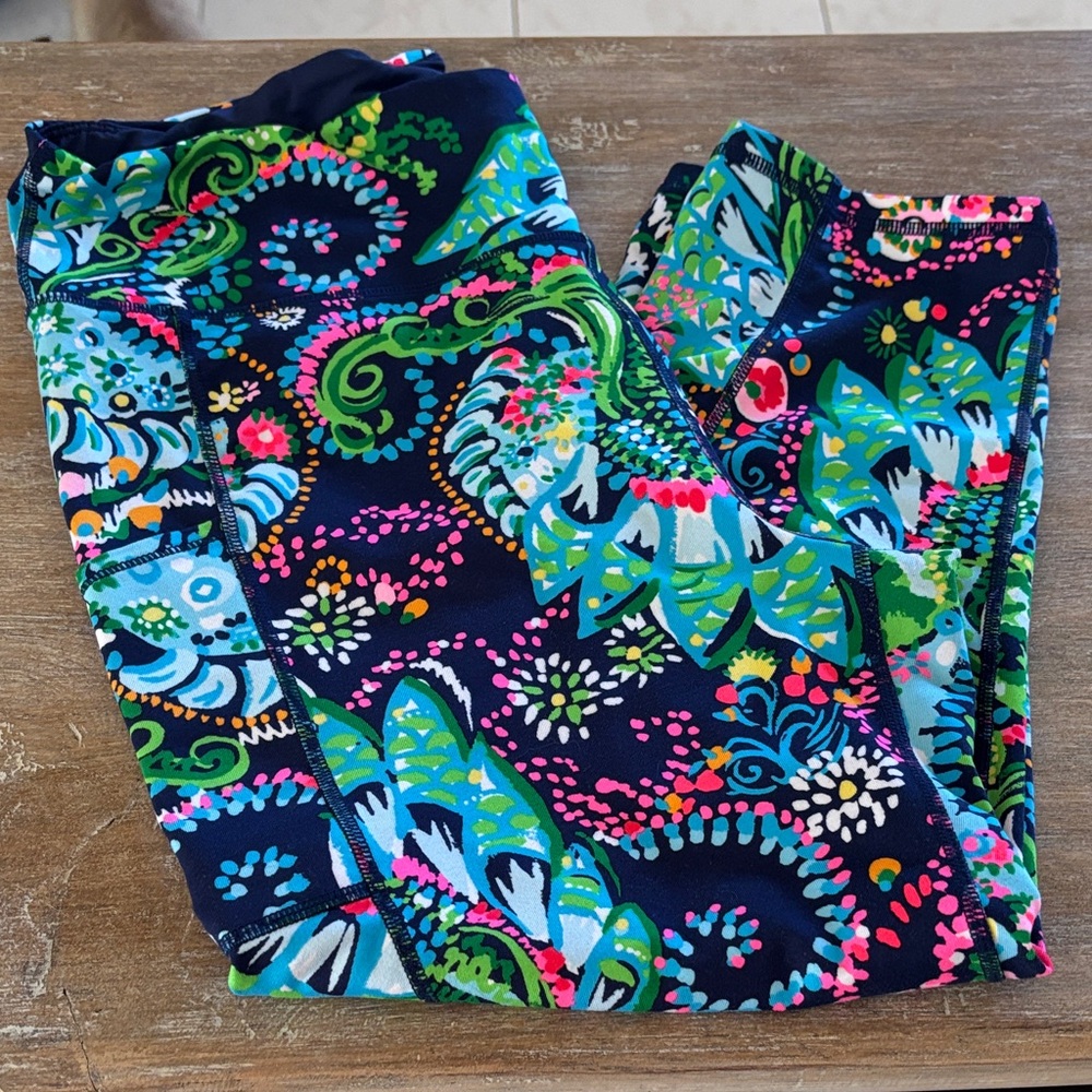 Lilly Pulitzer Take Me To The Sea Cropped Leggings in XL - Picture 10 of 13
